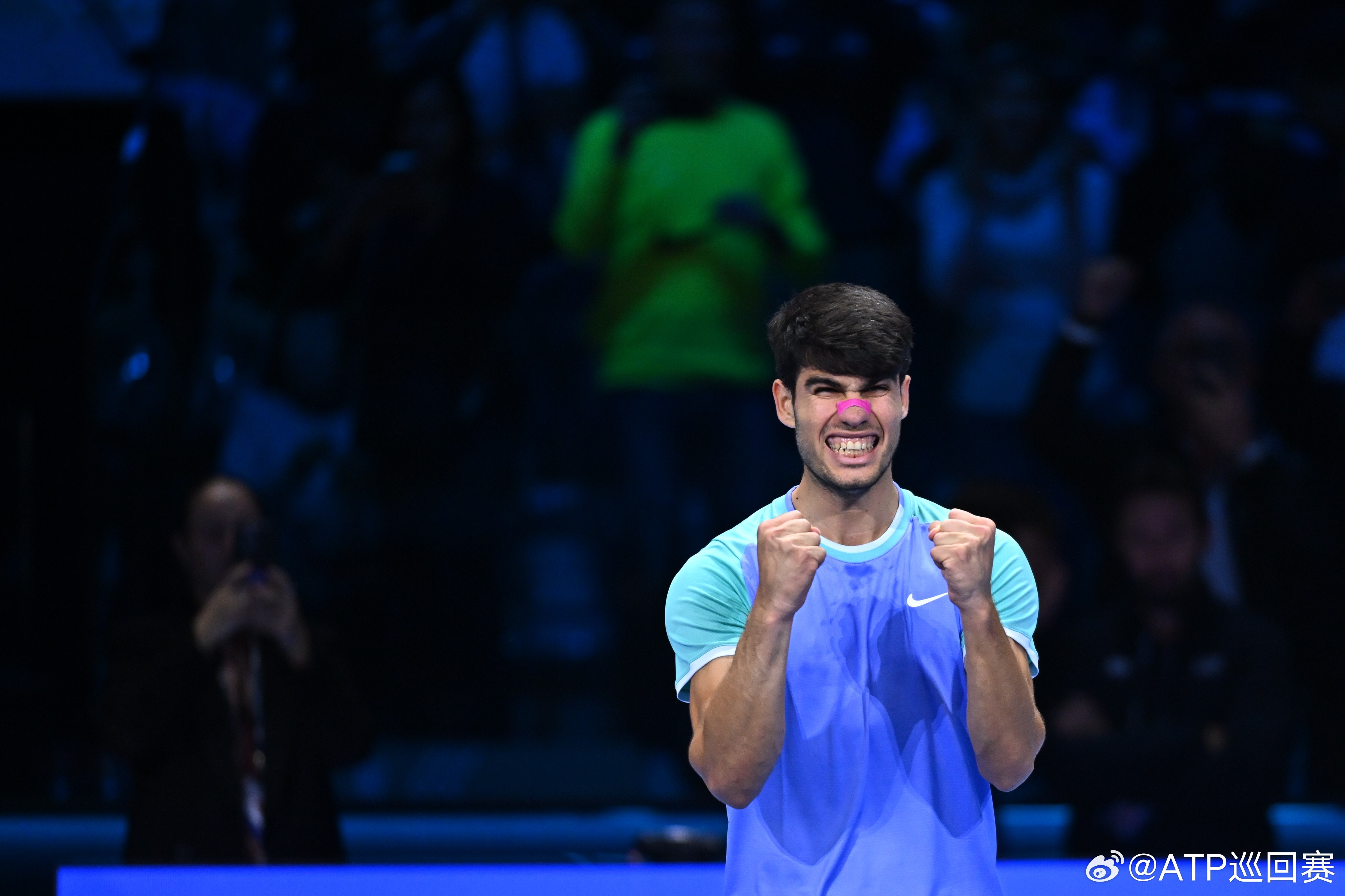 瓦伦西亚客场取胜，继续保持不败