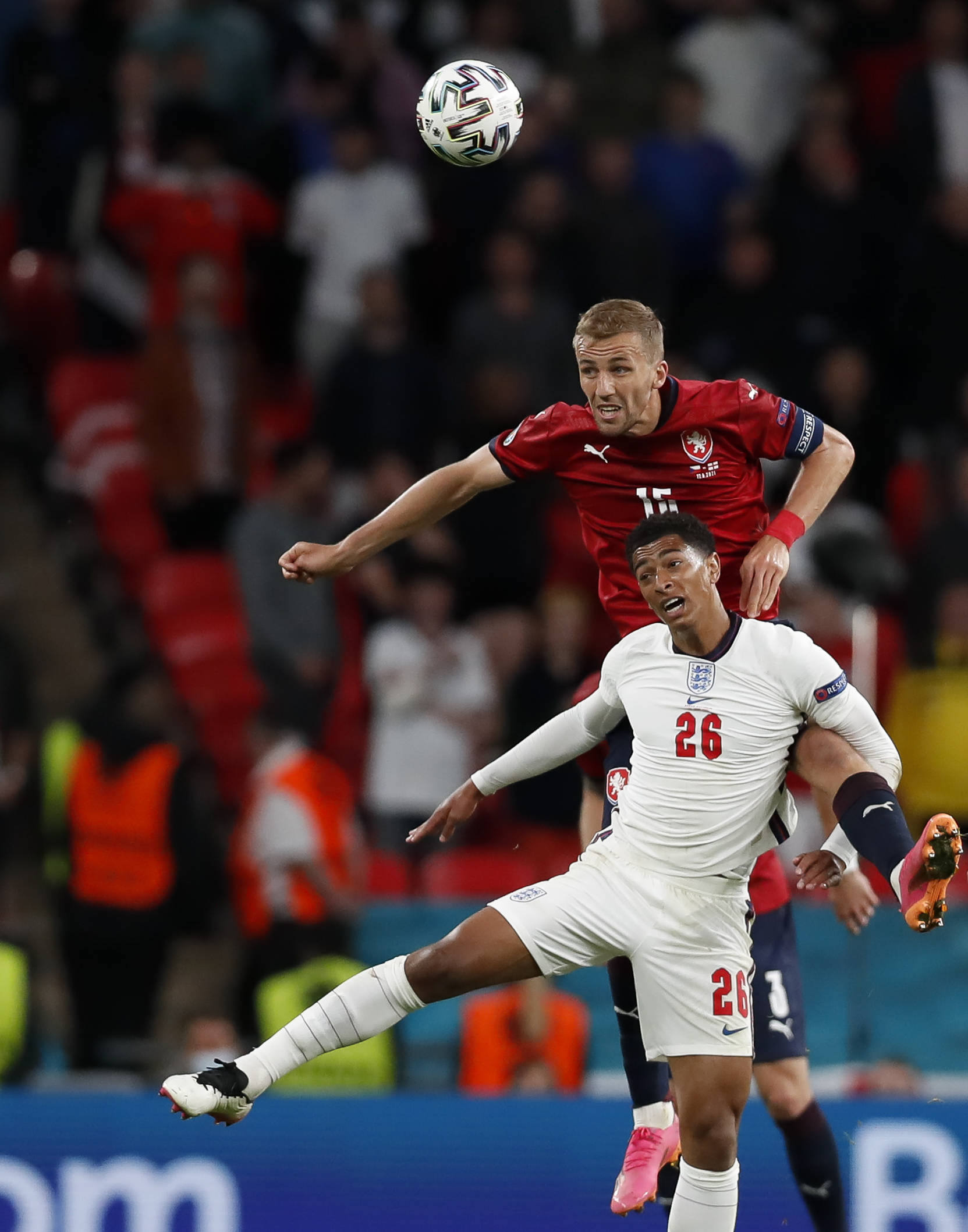 突尼斯队豪取客场胜利，晋级欧锦赛16强